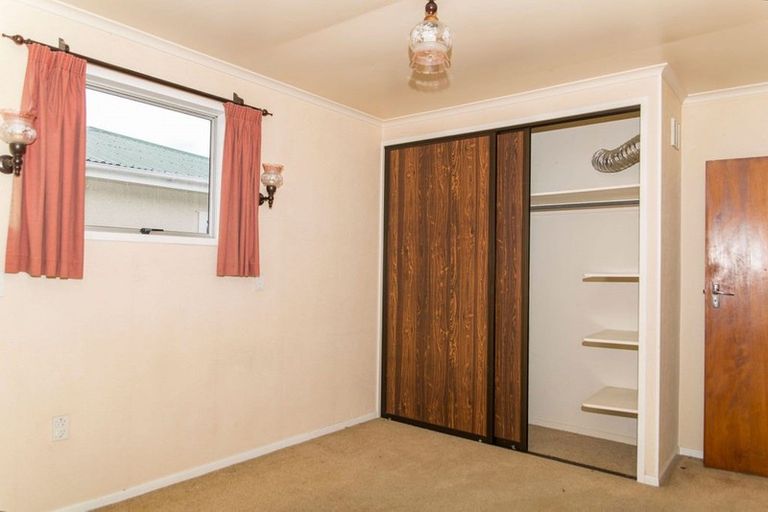 Photo of property in 17 Miller Street, Dannevirke, 4930