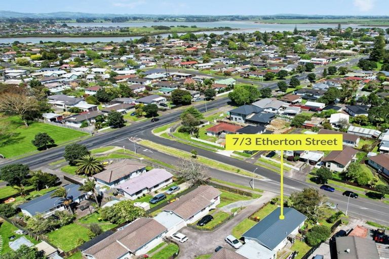 Photo of property in 7/3 Etherton Drive, Weymouth, Auckland, 2103