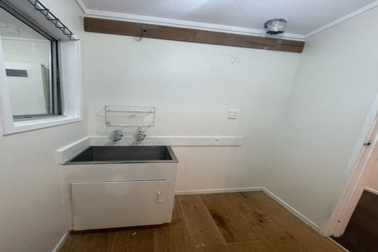 Photo of property in 69 Waitaki Street, Henderson, Auckland, 0612