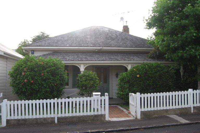 Photo of property in 31 Seafield View Road, Grafton, Auckland, 1023