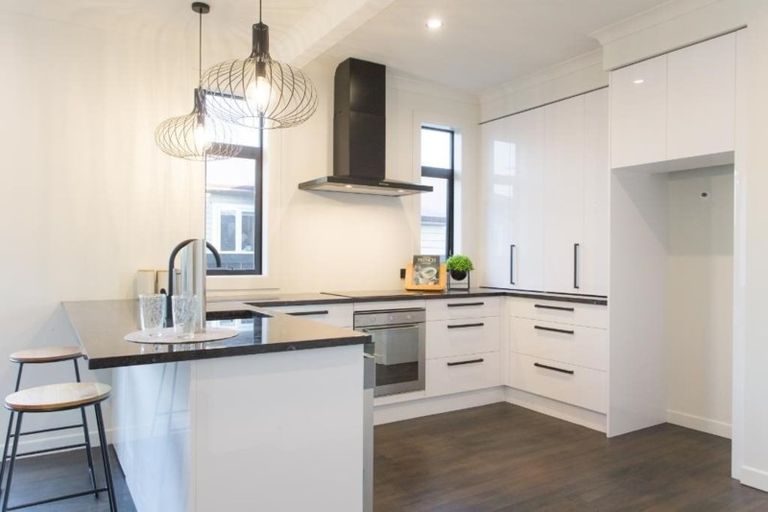 Photo of property in 16 Gillies Avenue, Claudelands, Hamilton, 3214