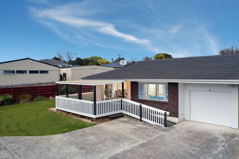 Photo of property in 2/56 Archibald Road, Kelston, Auckland, 0602