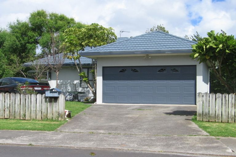 Photo of property in 21a Phoenix Place, Papatoetoe, Auckland, 2025