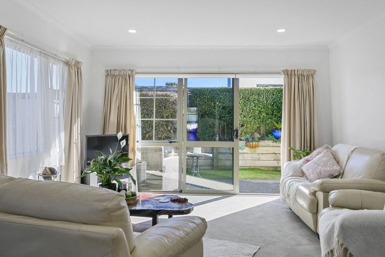 Photo of property in 26 Lakeridge Close, Rangatira Park, Taupo, 3330