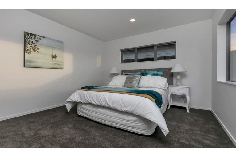 Photo of property in 36 Lumbarda Drive, Kumeu, 0810