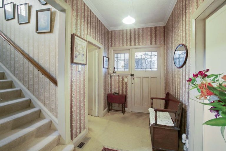 Photo of property in 83 Vivian Street, New Plymouth, 4310