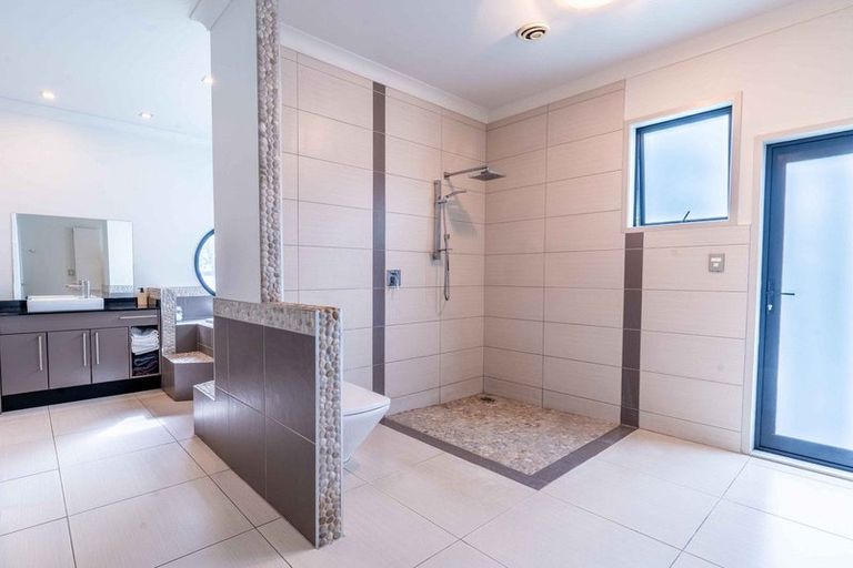 Photo of property in 6 Harbourside Way, Welcome Bay, Tauranga, 3112