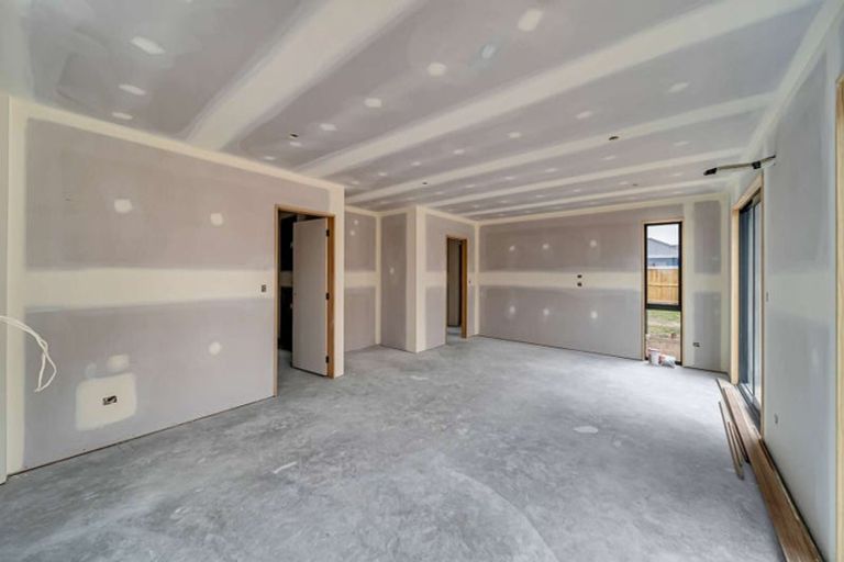 Photo of property in 21 Ellmers Street, Woodend, 7691