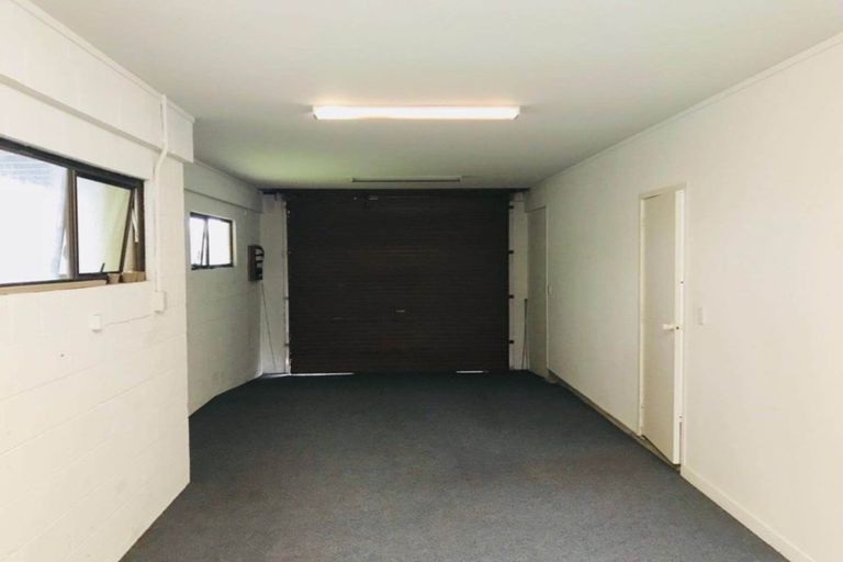 Photo of property in 78 Weatherly Road, Torbay, Auckland, 0630