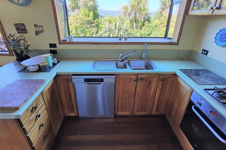 Photo of property in 226 Woodstock-rimu Road, Ruatapu, Hokitika, 7883