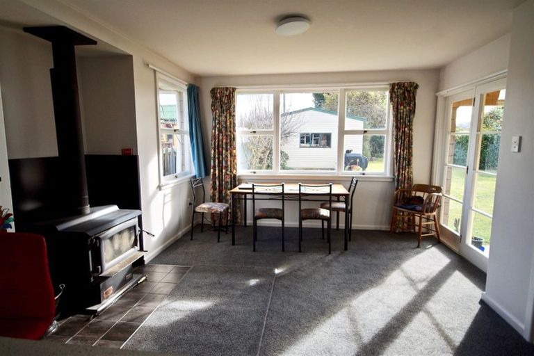 Photo of property in 6 Leslie Street, Waiau, 7332