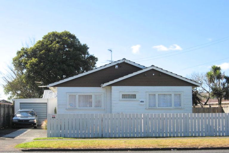 Photo of property in 8a Kelvin Road, Papakura, 2110
