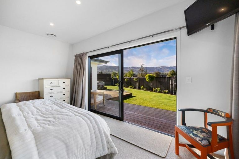 Photo of property in 16 Travertine Street, Cromwell, 9310