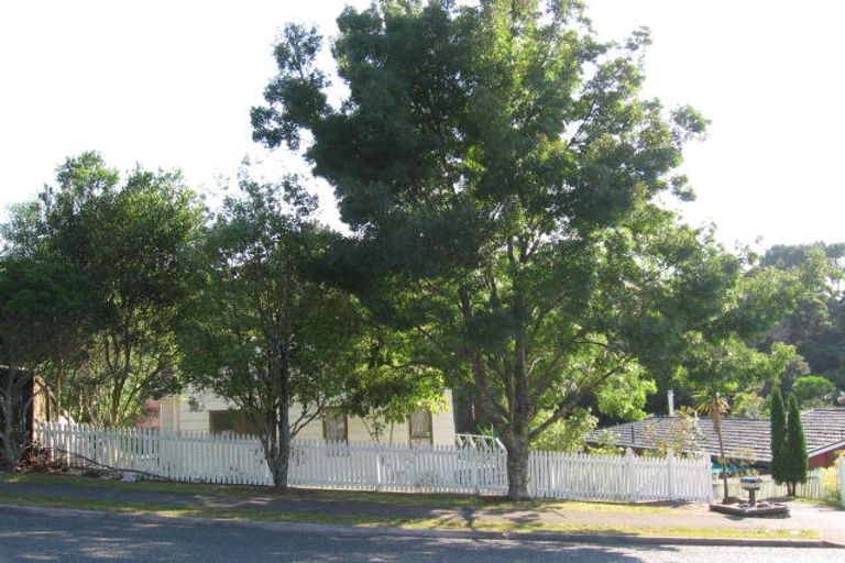 Photo of property in 87 John Downs Drive, Browns Bay, Auckland, 0630
