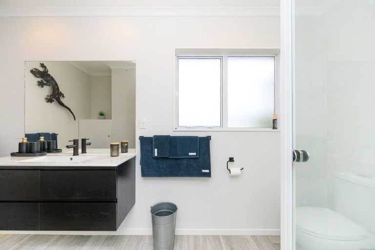 Photo of property in 3 Ferry Street, Foxton Beach, Foxton, 4815