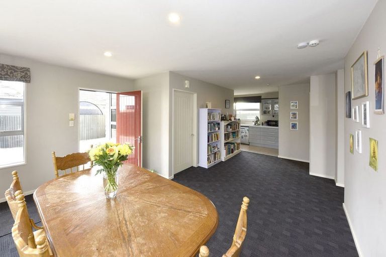 Photo of property in 127a Elizabeth Street, Riccarton, Christchurch, 8041