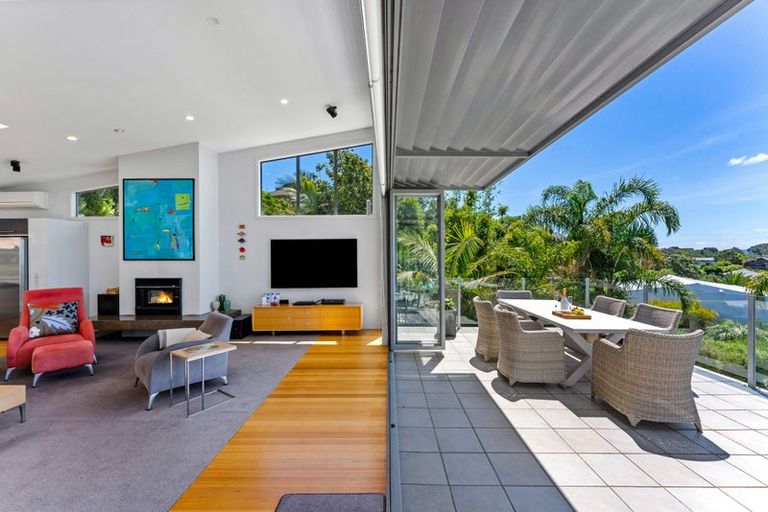 Photo of property in 72 Duncansby Road, Stanmore Bay, Whangaparaoa, 0932