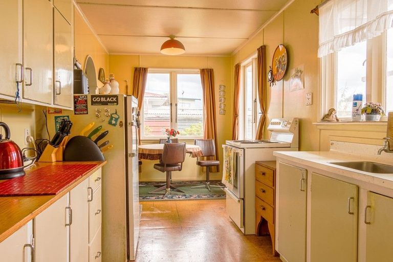 Photo of property in 19 Kauri Street, Edgecumbe, 3120