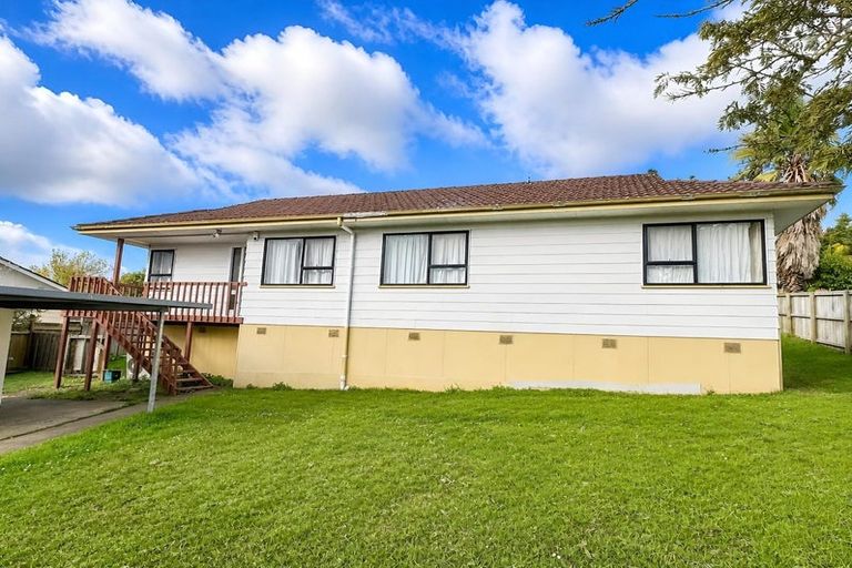 Photo of property in 14 Sabana Place, Unsworth Heights, Auckland, 0632
