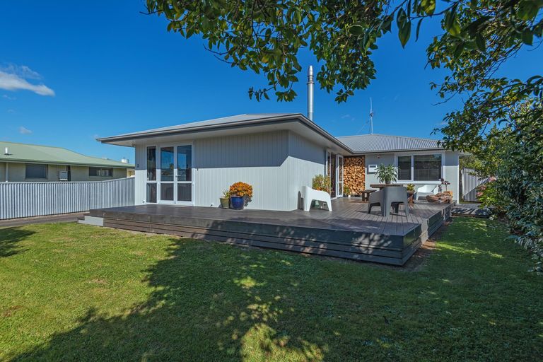 Photo of property in 3 Firth Place, Awapuni, Palmerston North, 4412