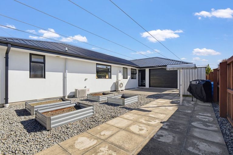 Photo of property in 10 Shillingford Boulevard, Rolleston, 7615
