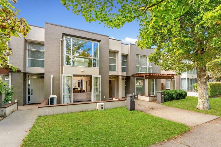 Photo of property in 13 Hakawai Avenue, Takanini, 2112