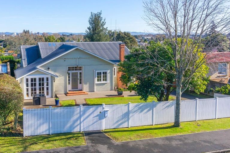 Photo of property in 13 Hillcrest Road, Hillcrest, Hamilton, 3216
