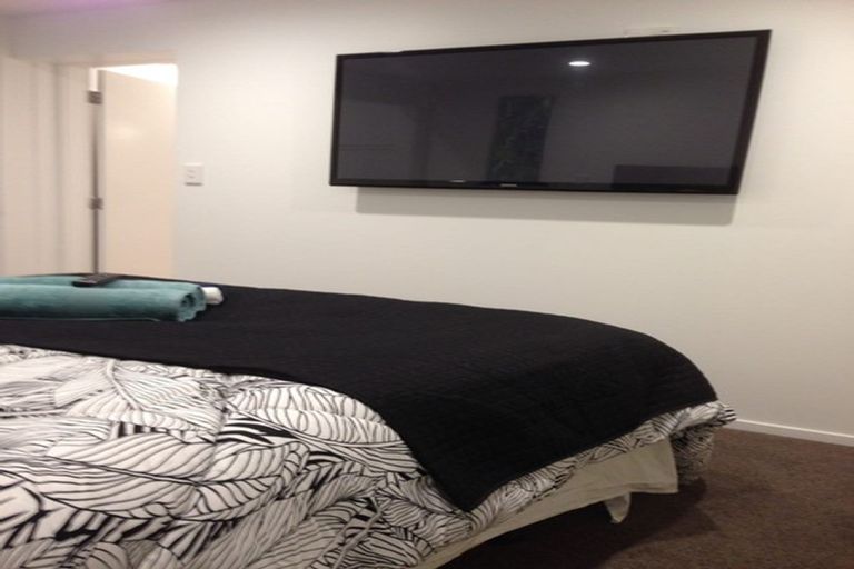 Photo of property in 75 Pah Road, Cockle Bay, Auckland, 2014