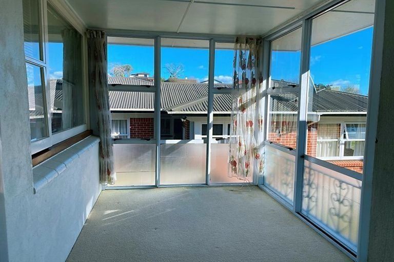 Photo of property in 8 Vista Terrace, Hillcrest, Hamilton, 3216