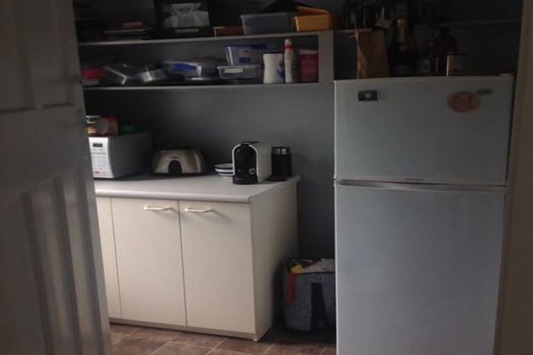 Photo of property in 16 Donald Place, St Albans, Christchurch, 8014