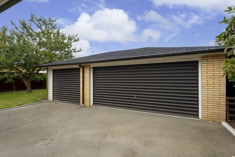 Photo of property in 4 Kirkdale Place, Avonhead, Christchurch, 8042