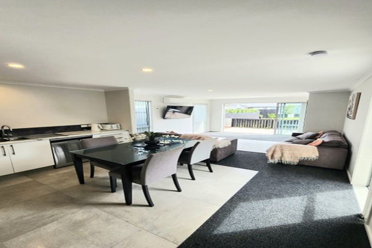 Photo of property in 61 Crown Street, Papamoa, 3118