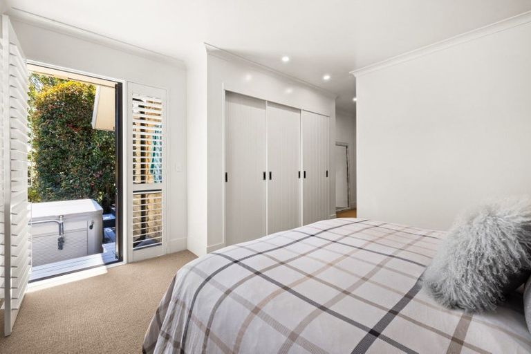 Photo of property in 12 Lennon Grove, Havelock North, 4130