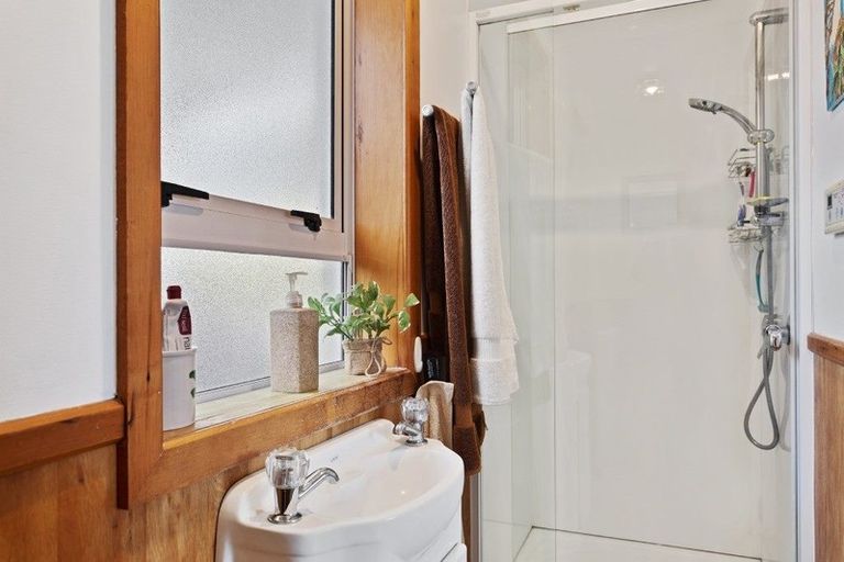 Photo of property in 11 Oban Place, Woolston, Christchurch, 8062