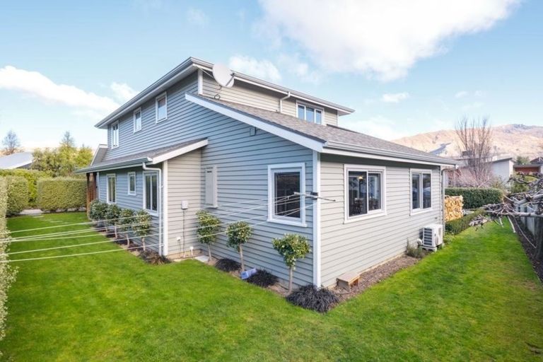 Photo of property in 10 Tyndall Street, Wanaka, 9305