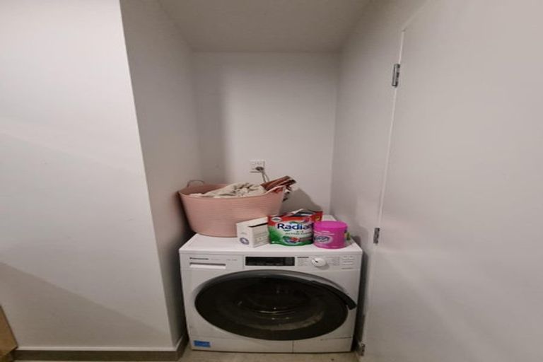 Photo of property in 53 Morihana Close, Glen Eden, Auckland, 0602