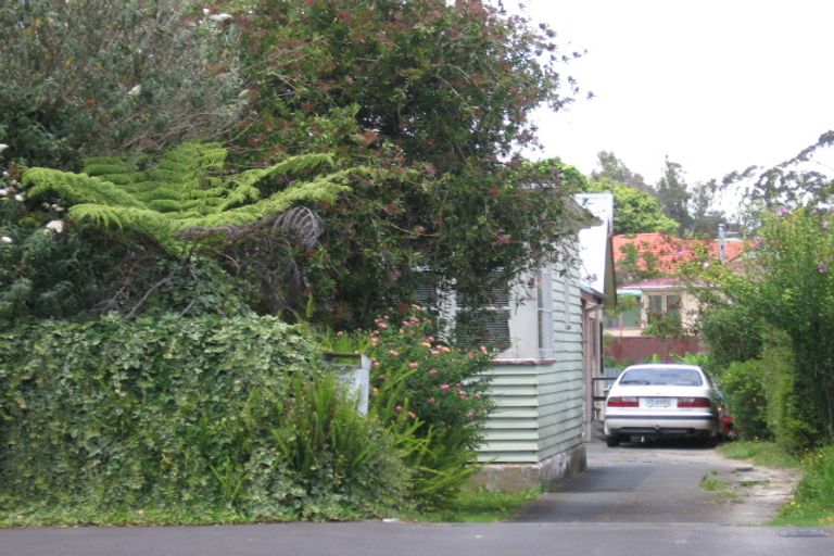 Photo of property in 2094b Great North Road, Avondale, Auckland, 0600