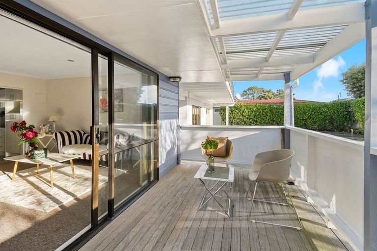 Photo of property in 81 St Annes Crescent, Wattle Downs, Auckland, 2103