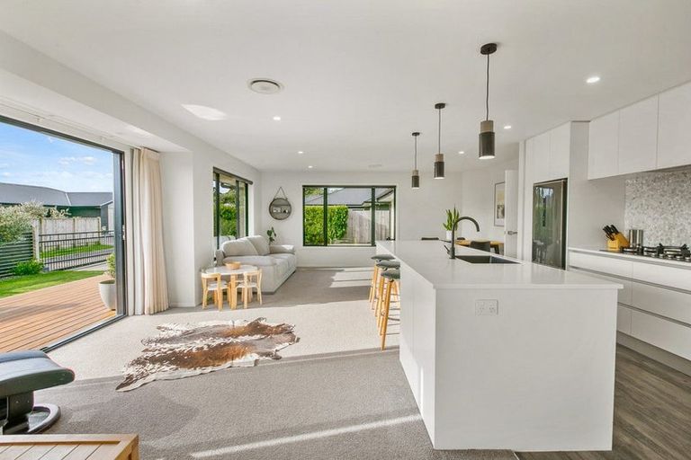 Photo of property in 7 Terli Way, Glen Avon, New Plymouth, 4312