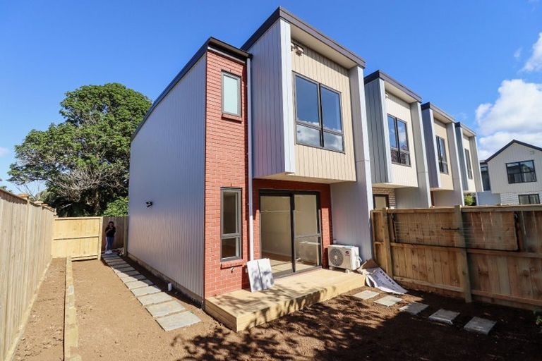 Photo of property in 4c Blue Gum Rise, Sunnyhills, Auckland, 2010