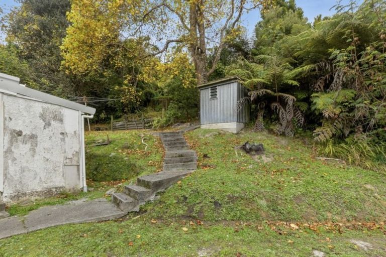Photo of property in 144 Kamahi Street, Stokes Valley, Lower Hutt, 5019