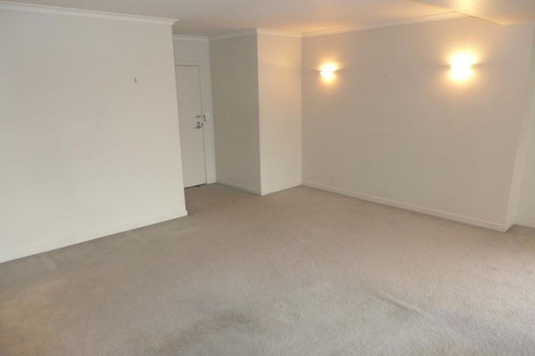 Photo of property in Tower Hill Apartments, 14a/1 Emily Place, Auckland Central, Auckland, 1010