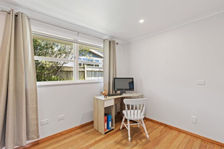 Photo of property in 52 Clawton Street, Westown, New Plymouth, 4310