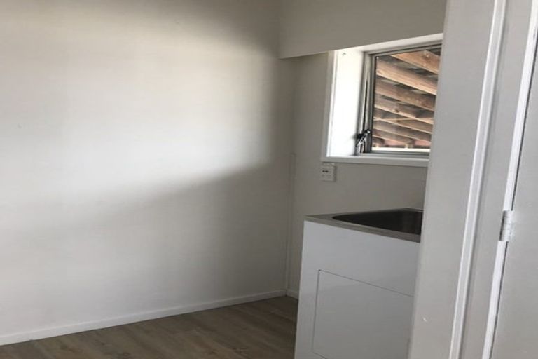 Photo of property in 1/29 Lane Road, Weymouth, Auckland, 2103