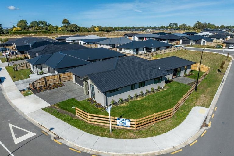 Photo of property in 2 Kotua Street, Woodend, 7610