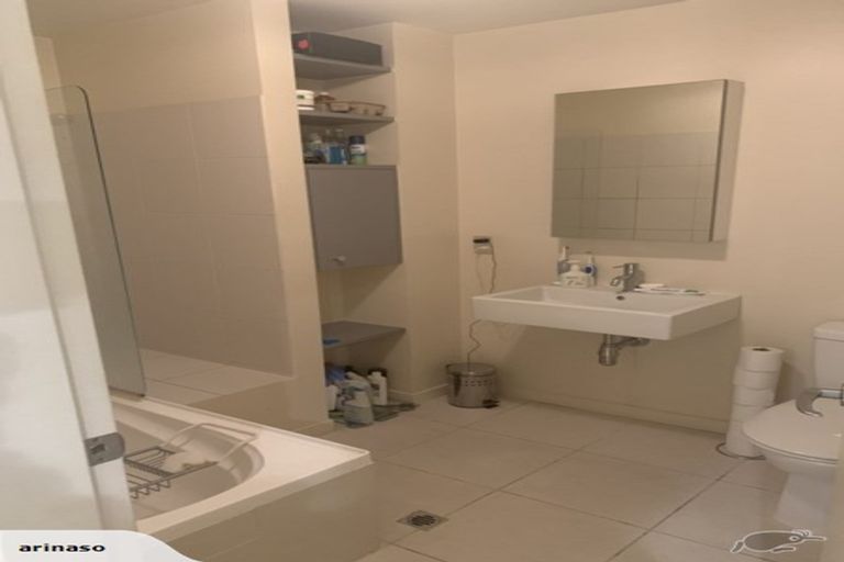 Photo of property in Montreaux Apartments, 1g/164 The Terrace, Wellington Central, Wellington, 6011