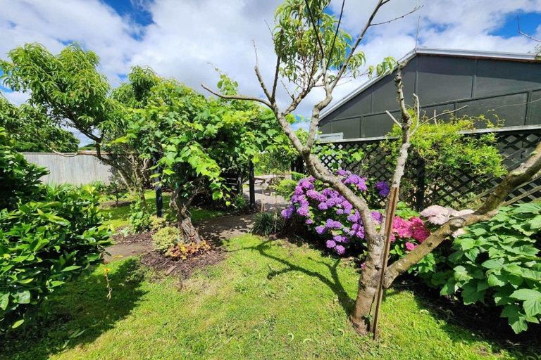 Photo of property in 3 Queen Street, Aramoho, Whanganui, 4500