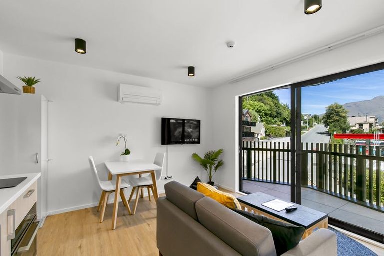 Photo of property in The Alex Apartments, 32/135b Hallenstein Street, Queenstown, 9300