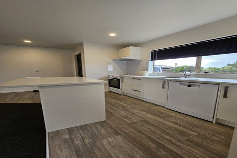 Photo of property in 9 Kora Avenue, Ranui, Auckland, 0612