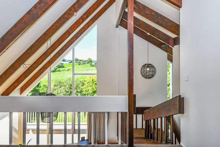 Photo of property in 9 Coulthard Terrace, Opaheke, Papakura, 2113